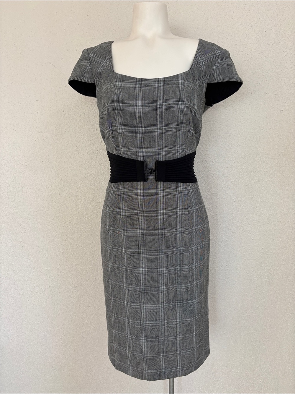 FINAL! Tahari Black Gray Plaid Cap Sleeve Midi Sheath Dress